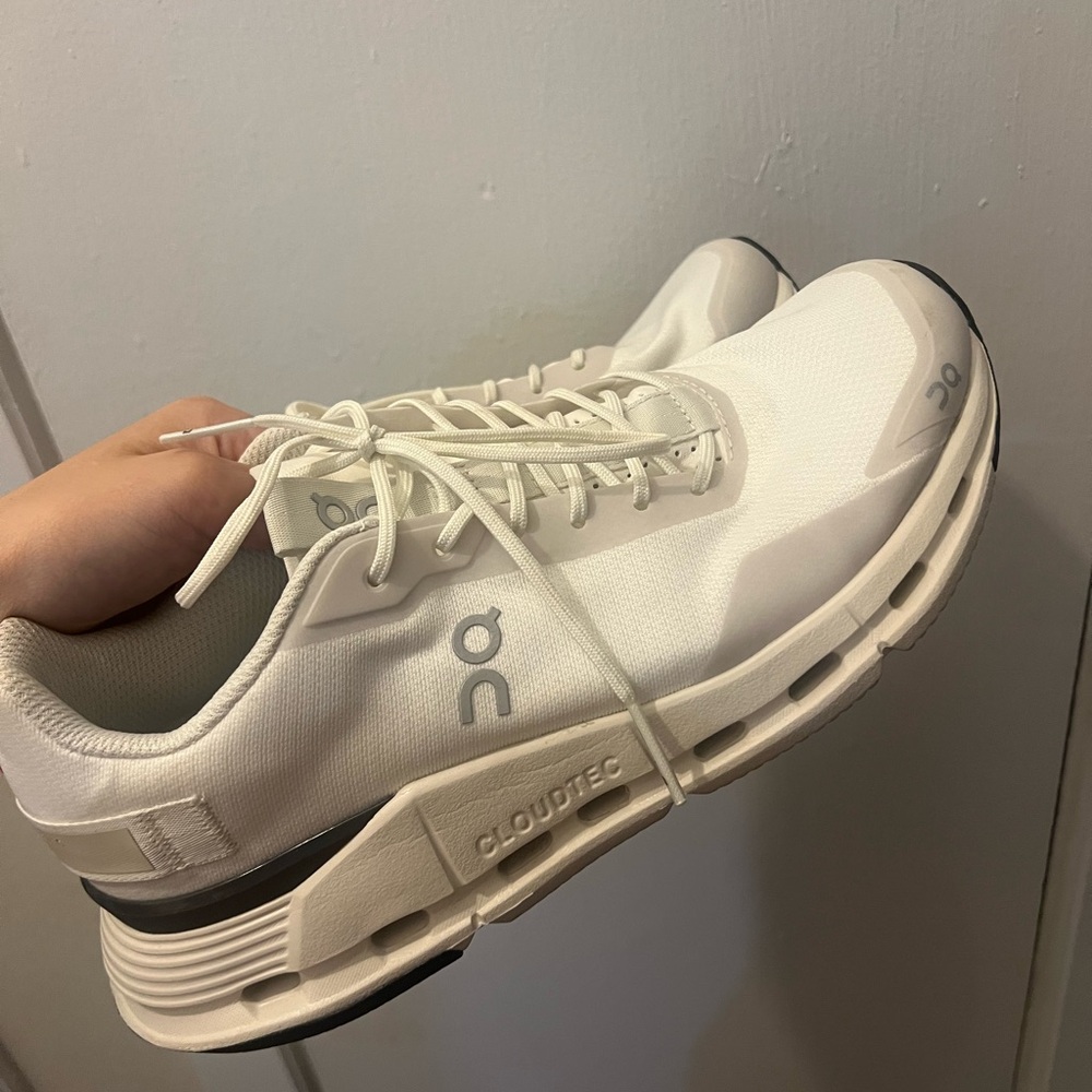 On Running Cream Cloudtec Sneakers